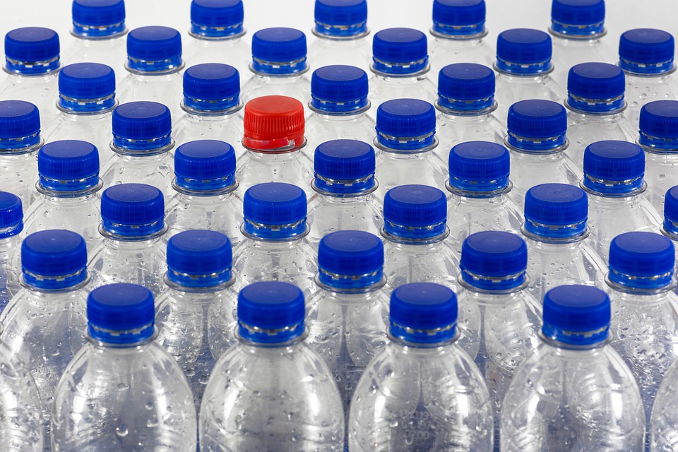Evita generar residuos plásticos con nuestros bidones de agua reutilizables